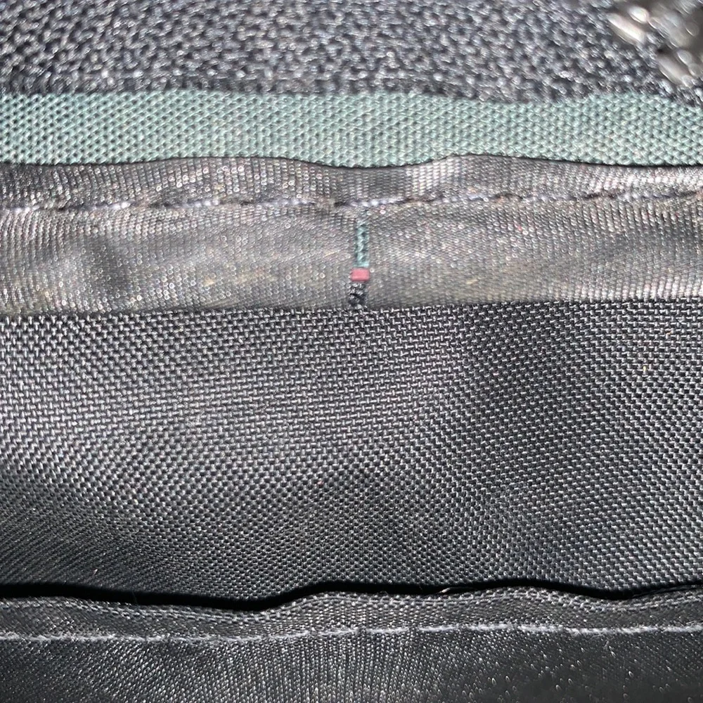 Chemise Lacoste Toiletry Bag - Picture 8 of 8